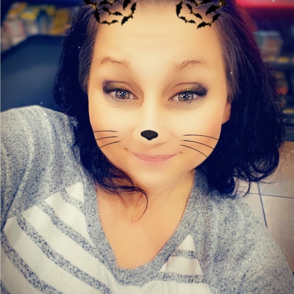 Meet your Posher, Jennifer - Picture 4 of 10